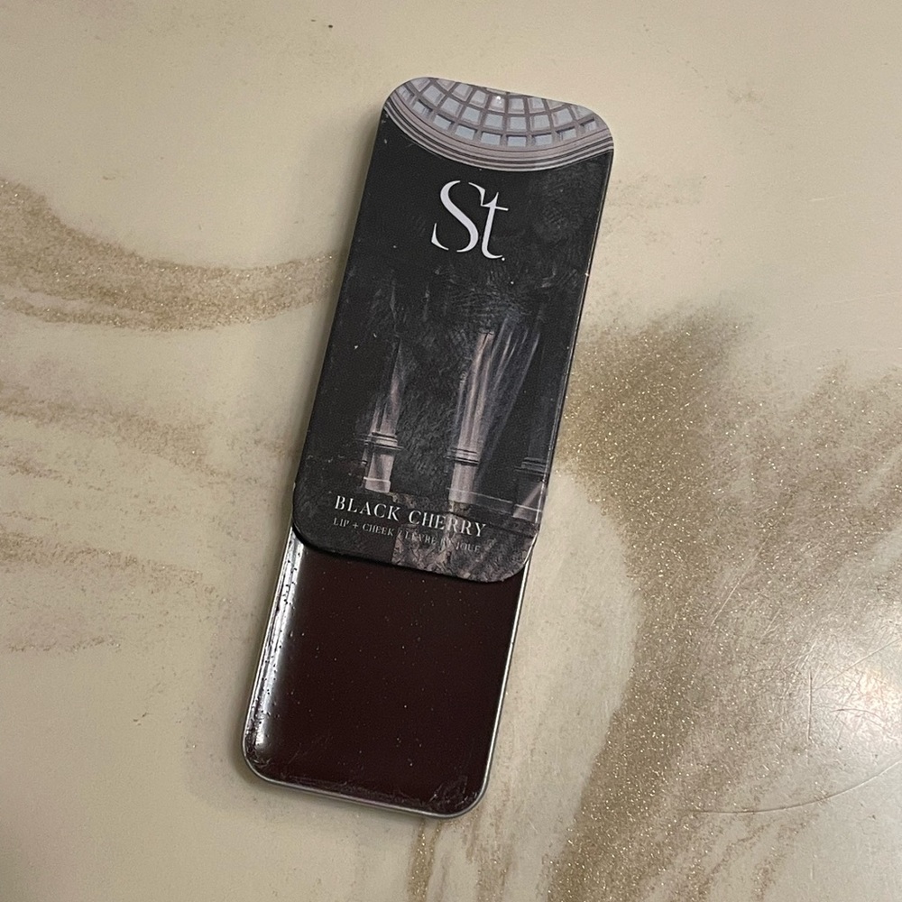 Seint black cherry lip/cheek